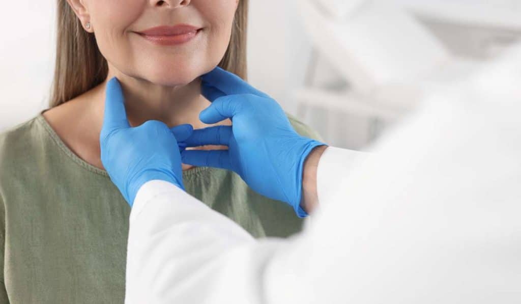 A woman having Hyperthyroidism. Brsibane Livewell Clinic