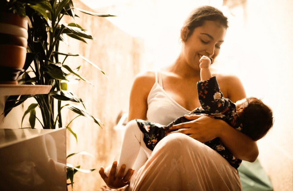 Mother breastfeeding her baby. Breastfeeding. Faltering Growth. Brisbane Livewell Clinic