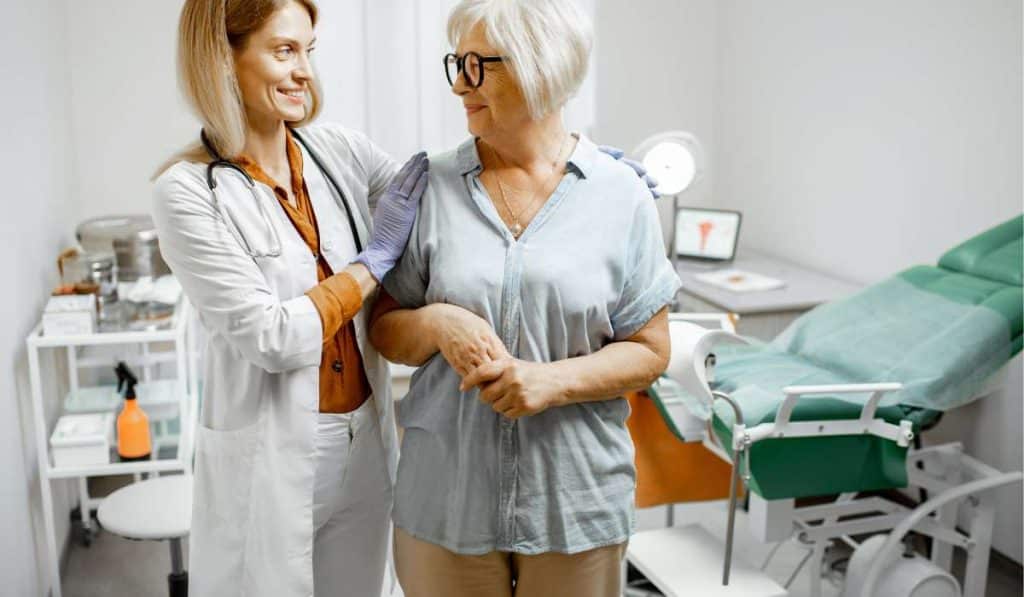 Lady have common perimenopausal symptoms. Early Menopause. Brisbane Livewell Clinic.