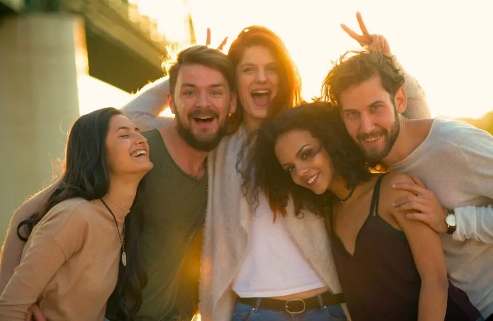 Friends laughing together. Addiction Hypnotherapy. Holistic Counselling Near Me. Brisbane Livewell Clinic