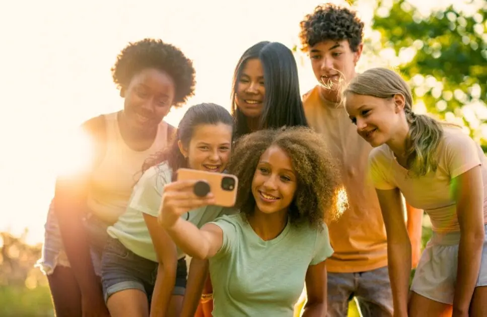 Young friends taking a selfie in the park. Grief and Bereavement Counselling. Therapists Brisbane. Brisbane Livewell Clinic