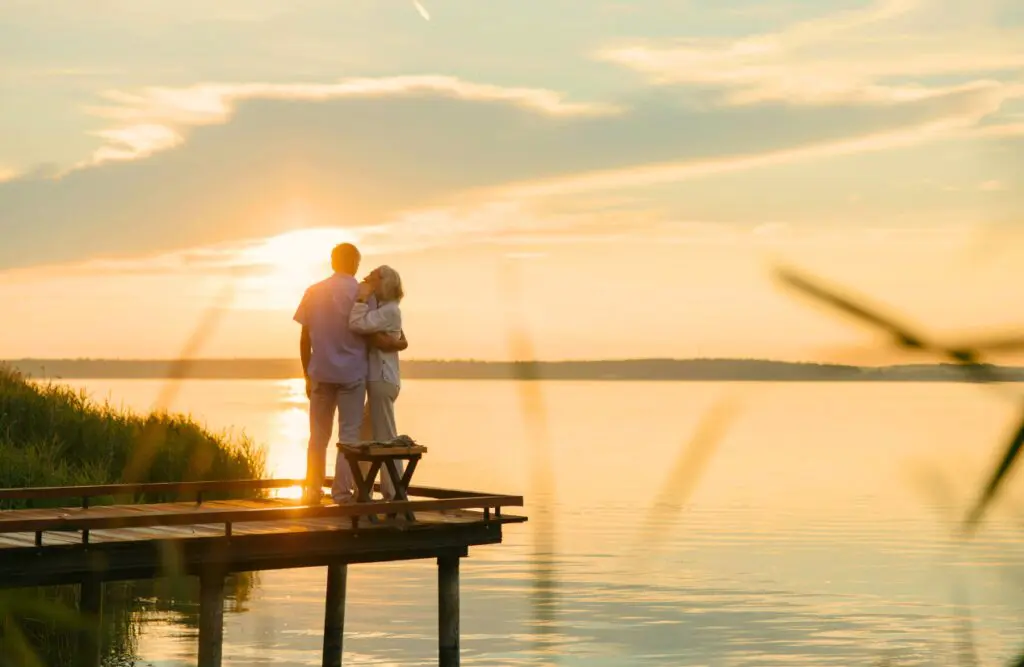 Couple standing on a wooden duck. Counselling Wooloowin. Counselling Northgate. Brisbane Livewell Clinic