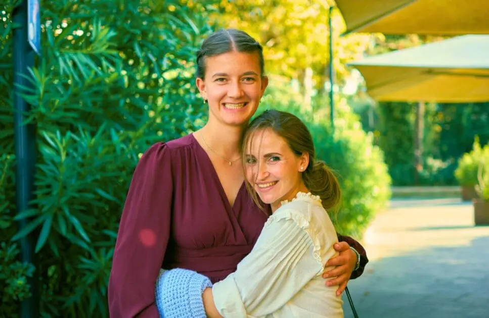 Two women sharing a warm hug. Naturopathic Anxiety Medication. Methylation Test near me. Best Naturopaths Near Me. Brisbane Livewell Clinic