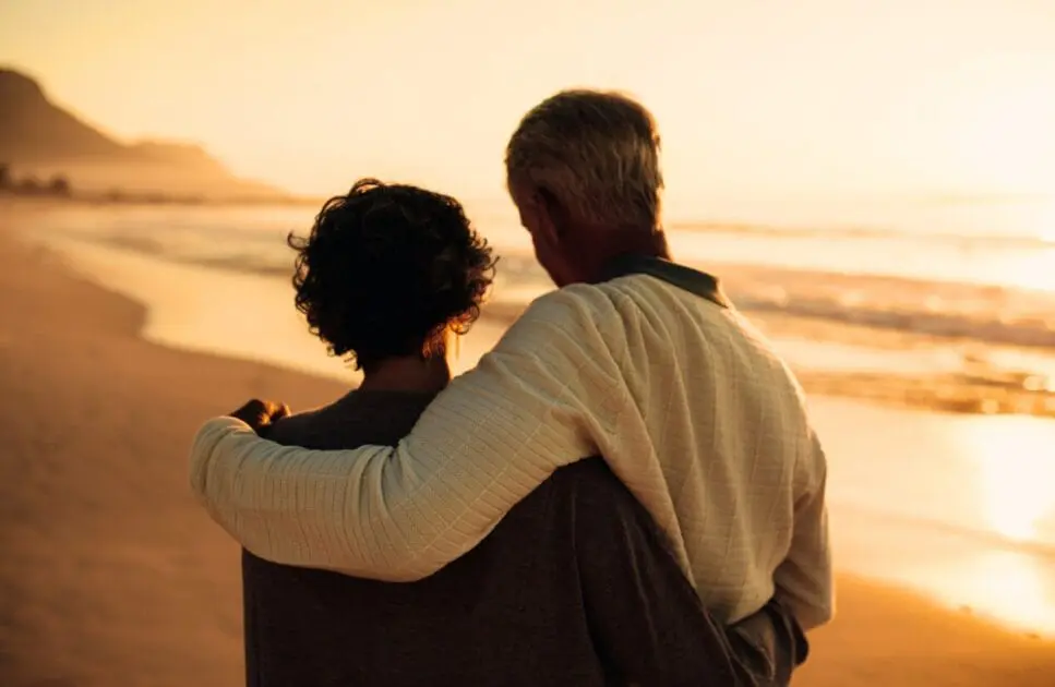 Middle-aged couple spending time at the beach. Counselling for Husband and Wife. Counselling Aspley. Best Counsellor Brisbane. Counselling Tingalpa. Brisbane Livewell Clinic